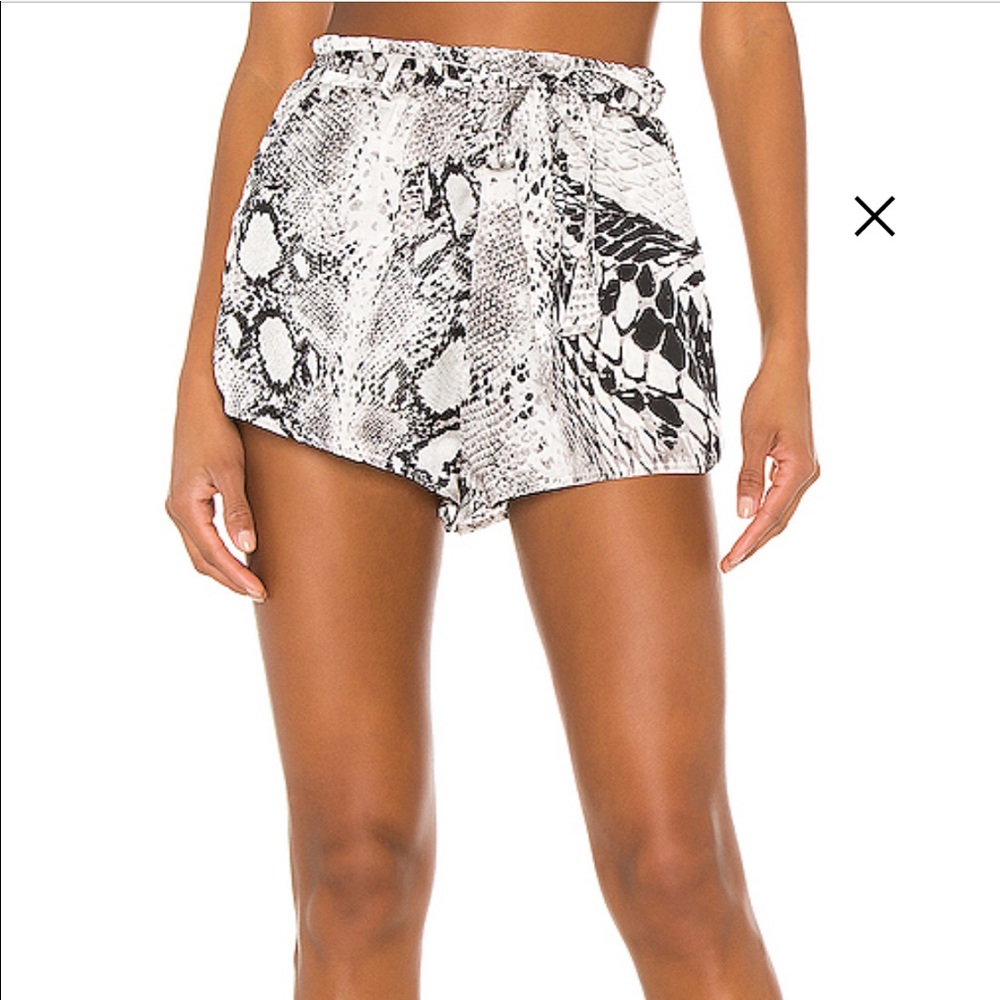 Nora Short in Black Snake- superdown